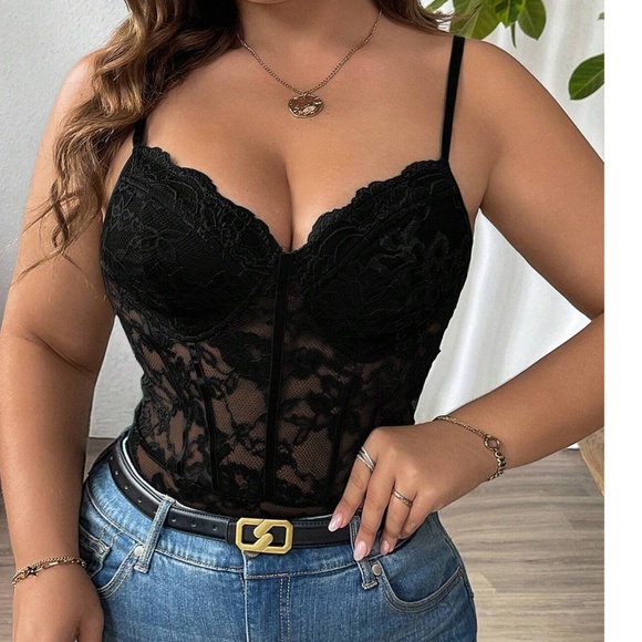 Plus Floral lace Semi Sheer Cami Bodysuit - Picture 5 of 8